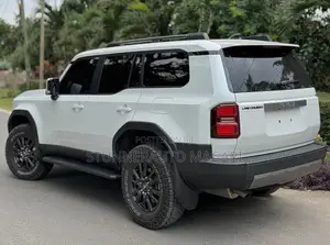 Toyota Land Cruiser Prado 2024 White