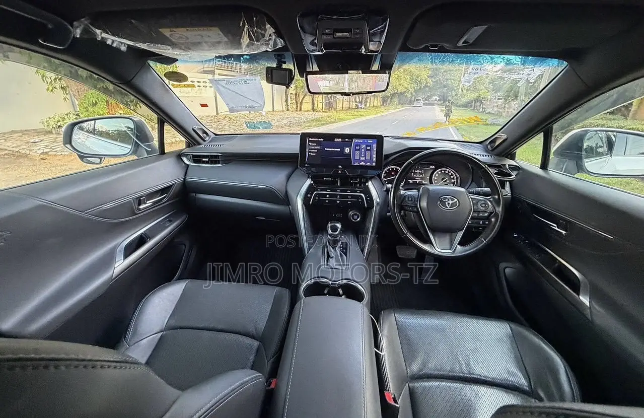 Toyota Harrier 2021 White