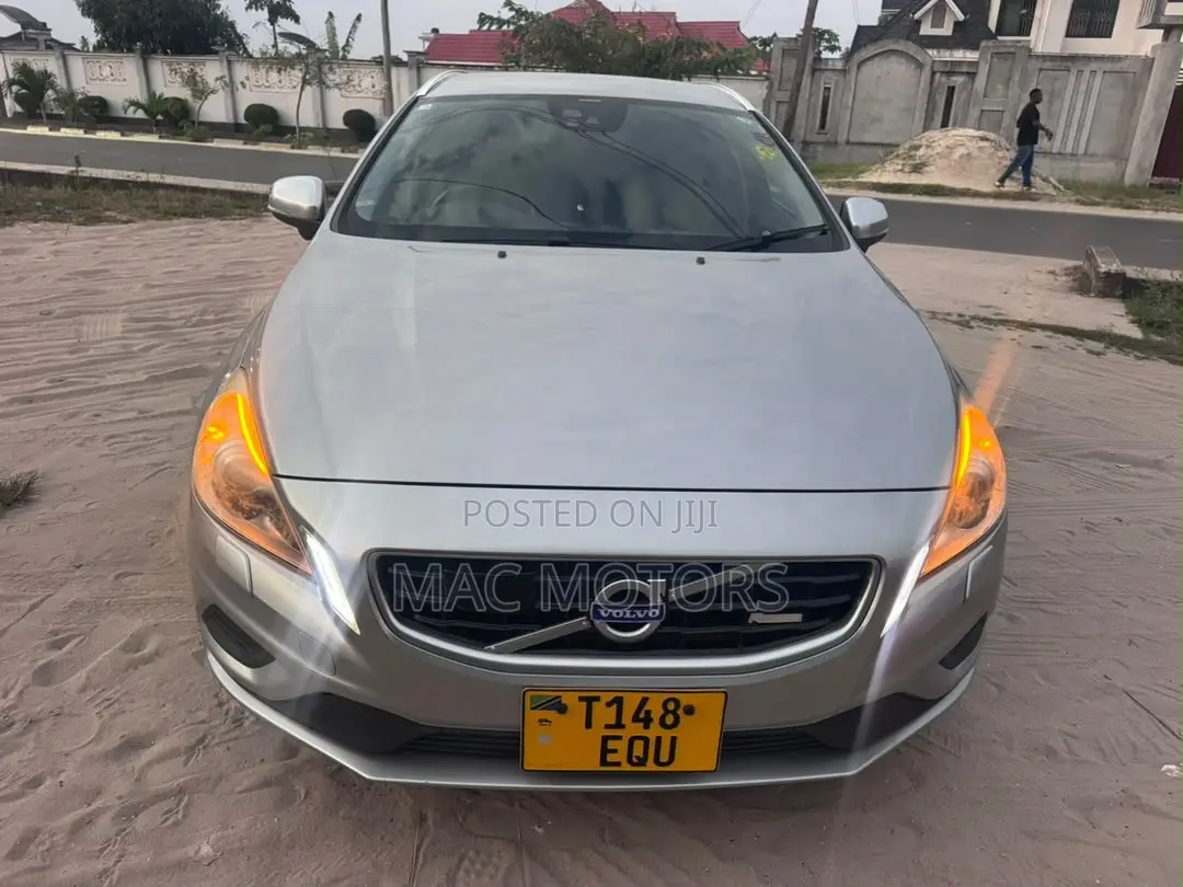 Volvo V60 2012 Silver