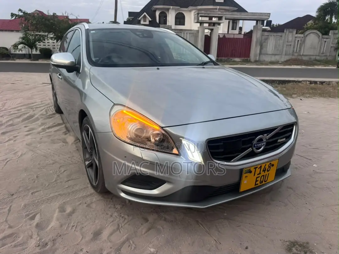 Volvo V60 2012 Silver