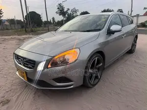 Volvo V60 2012 Silver