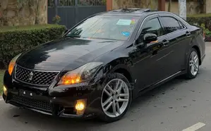 Toyota Crown 2012 Black