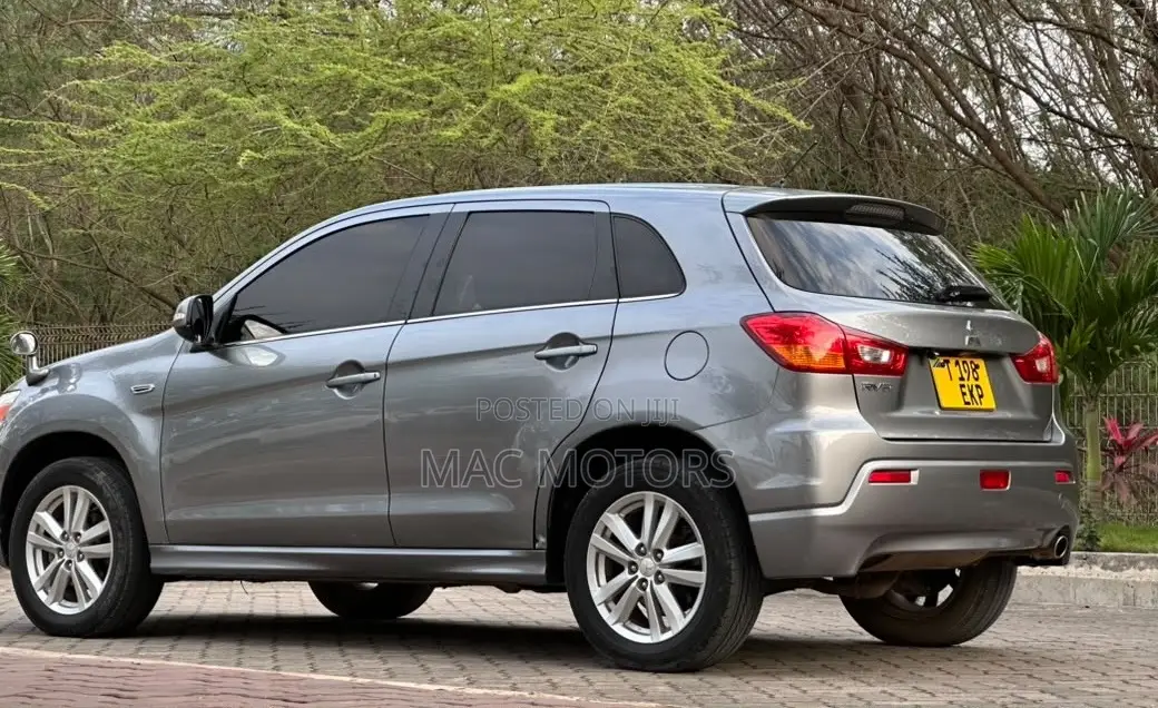 Mitsubishi RVR 2010 Gray