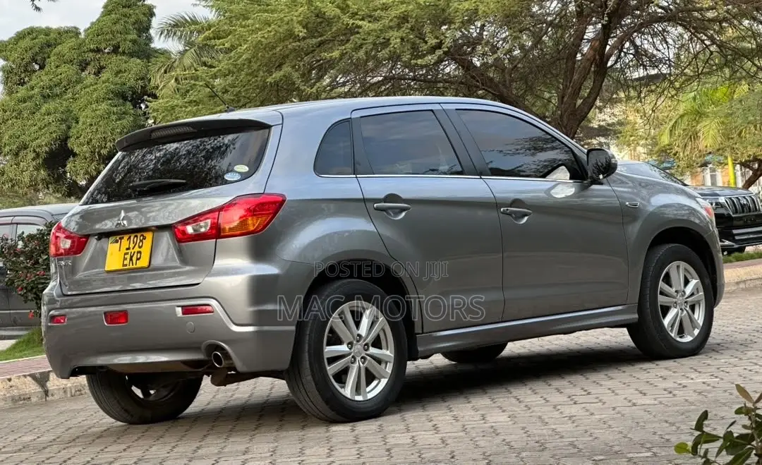 Mitsubishi RVR 2010 Gray