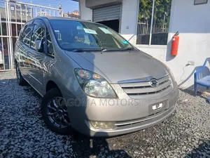 Toyota Corolla Spacio 2007 Gold