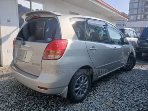 Toyota Corolla Spacio 2007 Gold