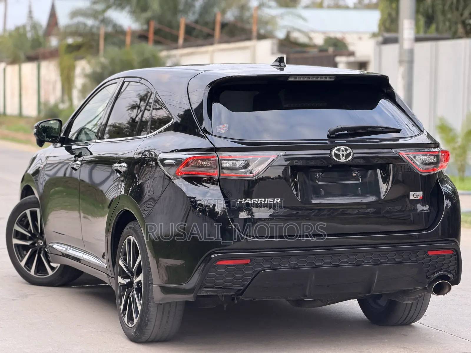 Toyota Harrier 2.0 2016 Black