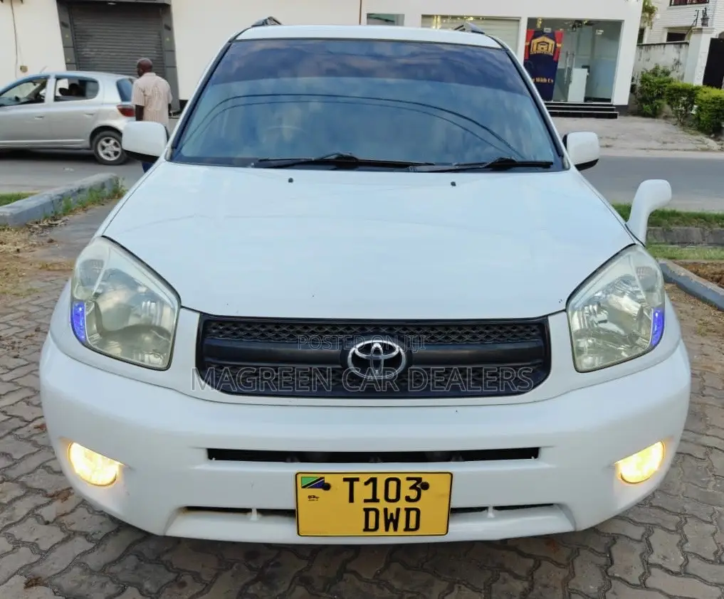 Toyota RAV4 2005 White