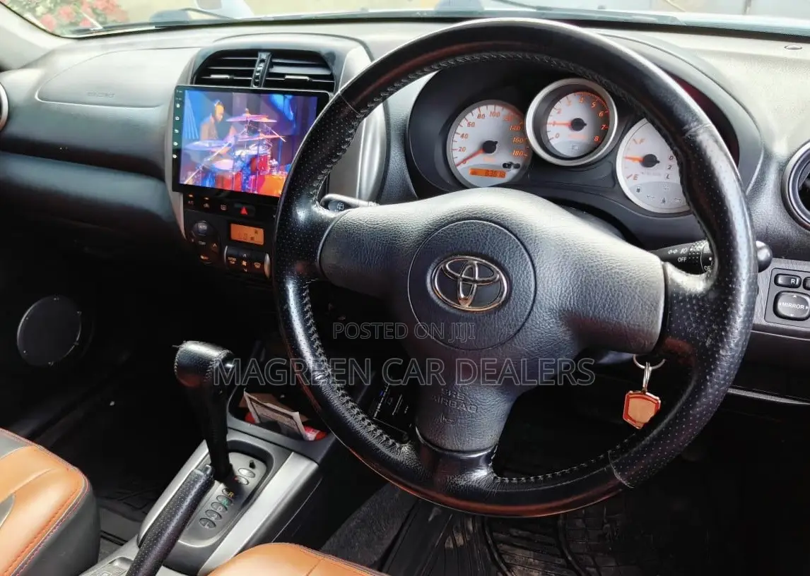 Toyota RAV4 2005 White