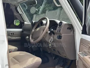 Toyota Land Cruiser 2016 White