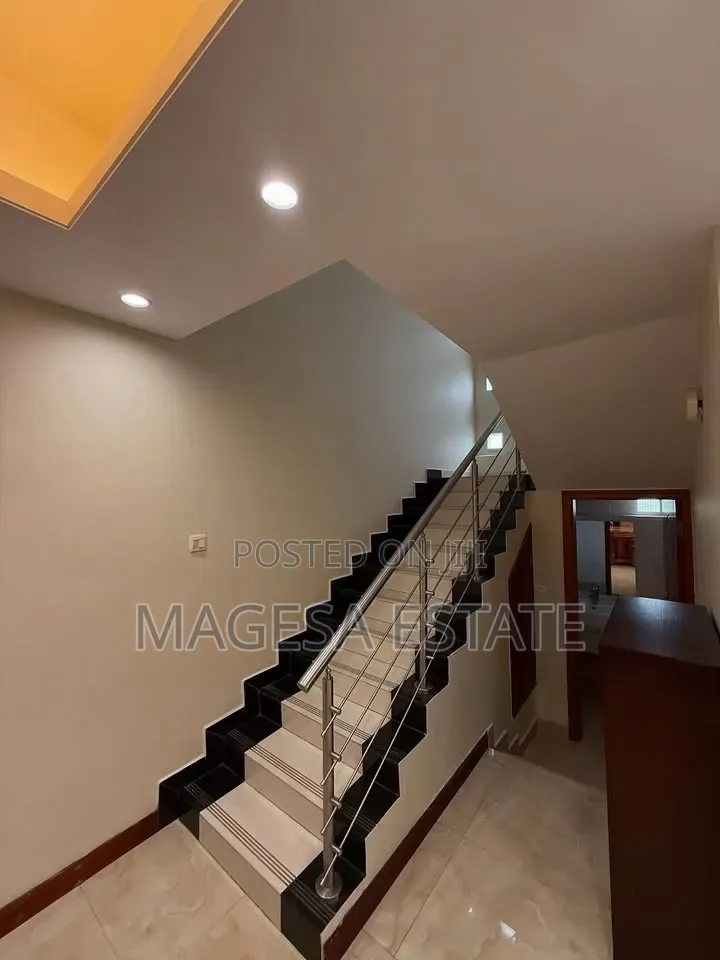 Furnished 3bdrm House in Oyster Bay for rent