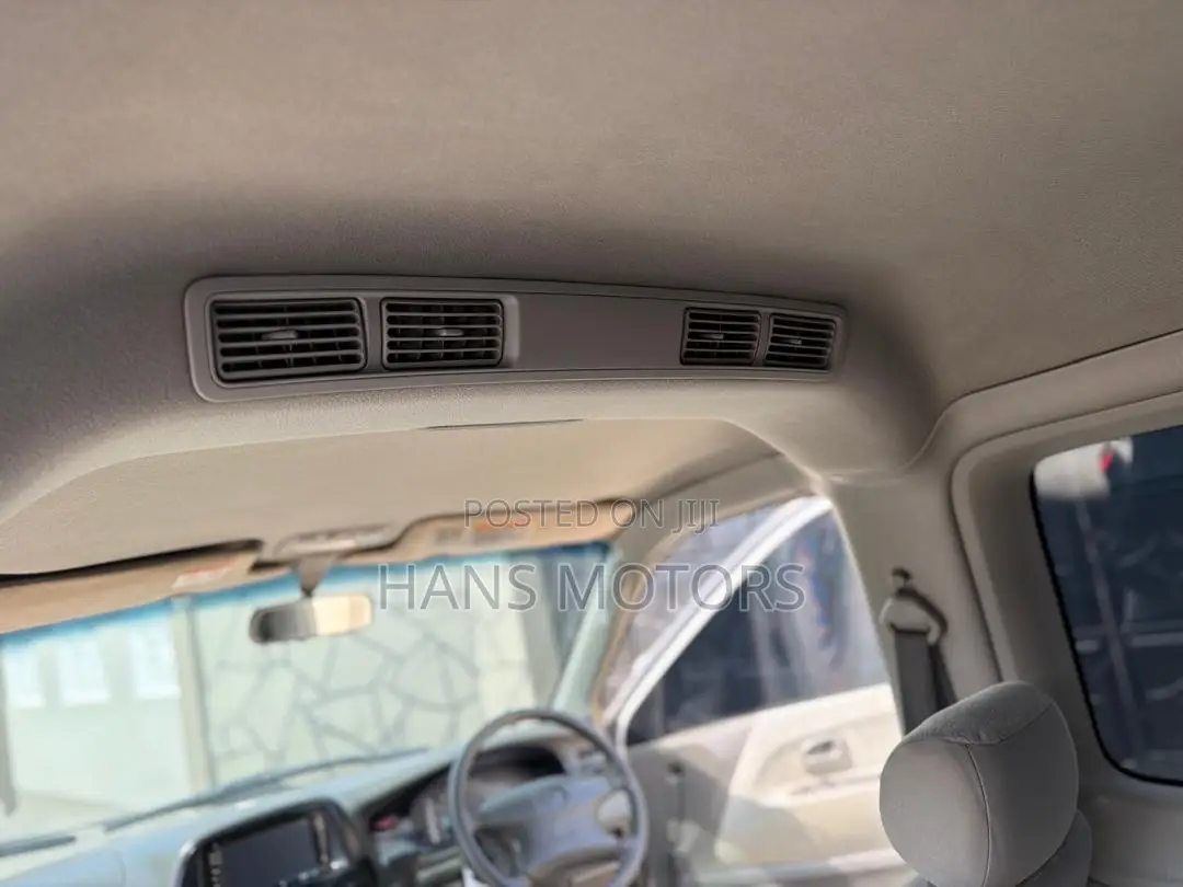 Toyota Noah 2001 White
