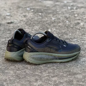 Mens Sneakers Nike ZoomX Goretex