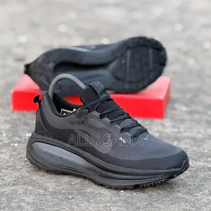 Mens Sneakers Nike ZoomX Goretex