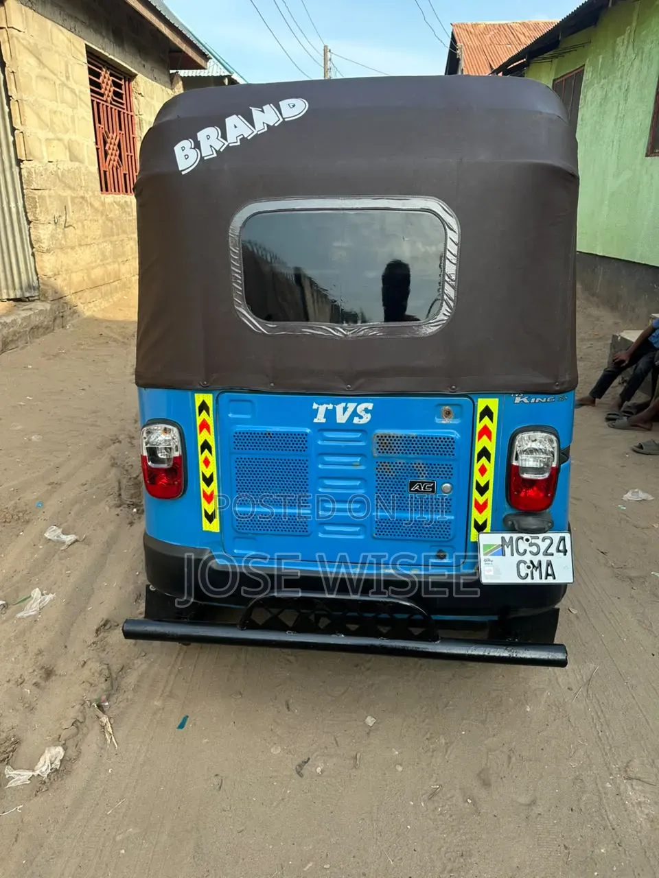 Bajaj Avenger 200 2026 Blue