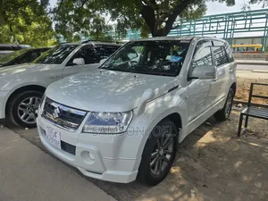Suzuki Escudo 2008 White