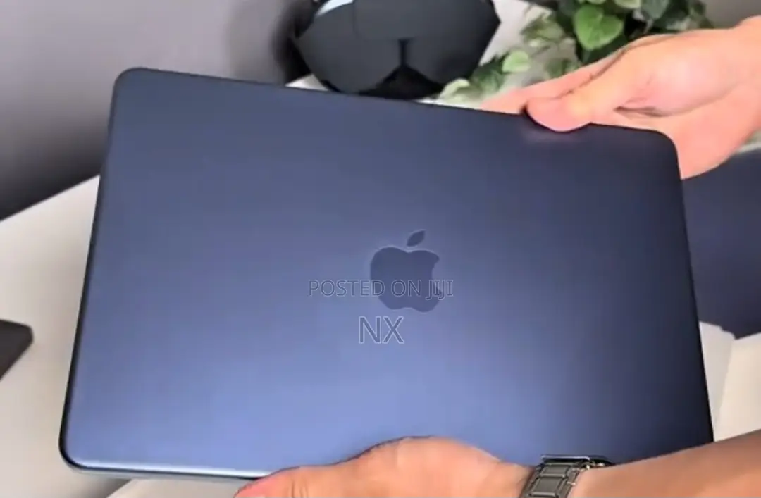 New Laptop Apple MacBook Air 2026 M5 16GB Apple M5 SSD 512GB