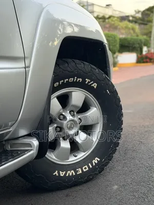 Toyota Hilux Surf 2005 Silver