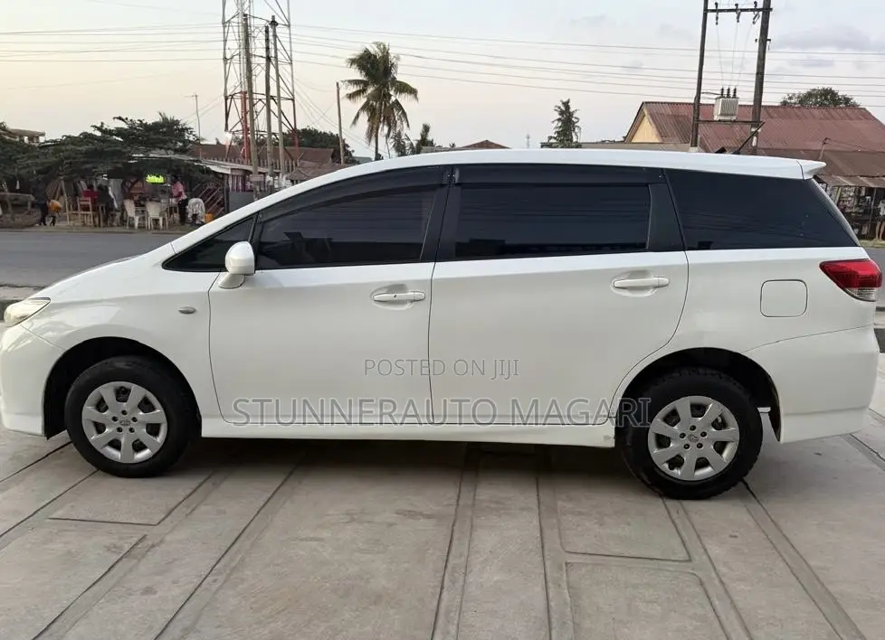 Toyota Wish 2011 Pearl