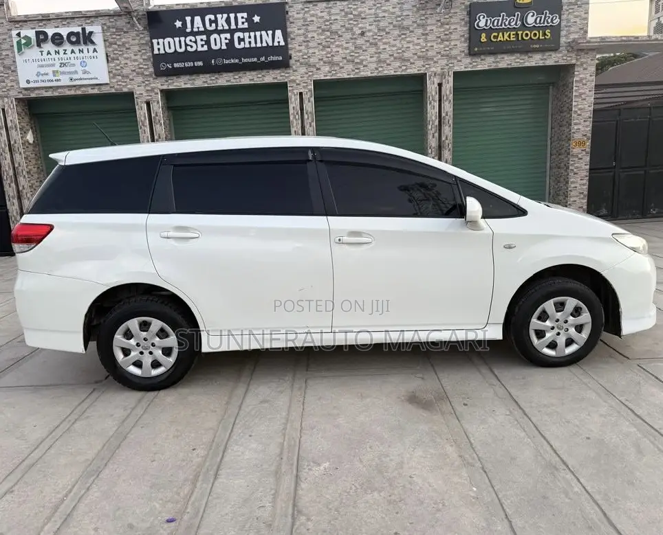 Toyota Wish 2011 Pearl
