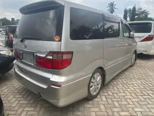 Toyota Alphard 2002 Silver