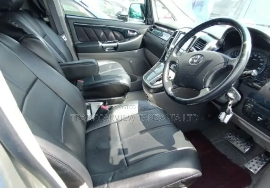 Toyota Alphard 2002 Silver