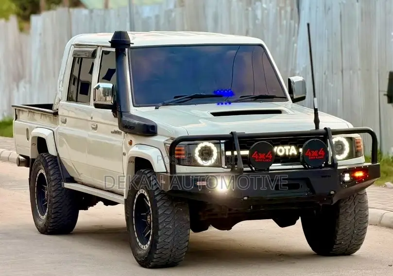 Toyota Land Cruiser 4.5 V8 GXR 2016 White
