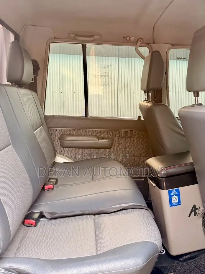 Toyota Land Cruiser 4.5 V8 GXR 2016 White