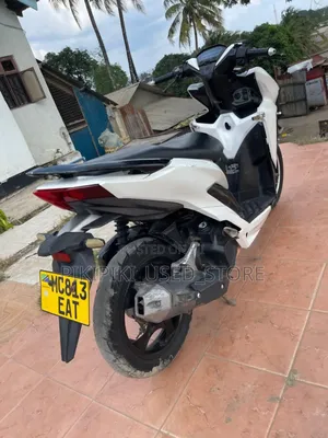 Honda VF 2025 White