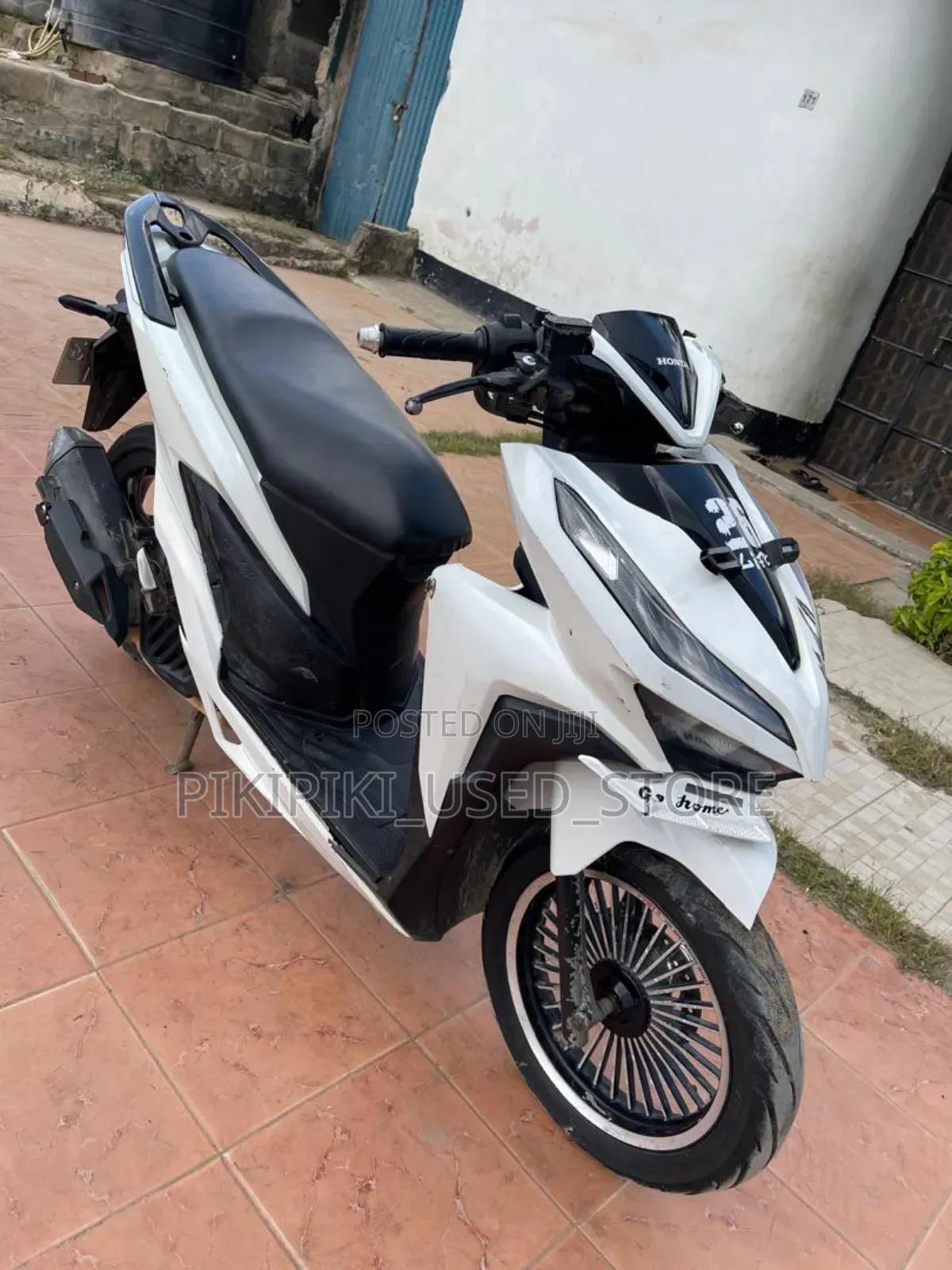 Honda VF 2025 White