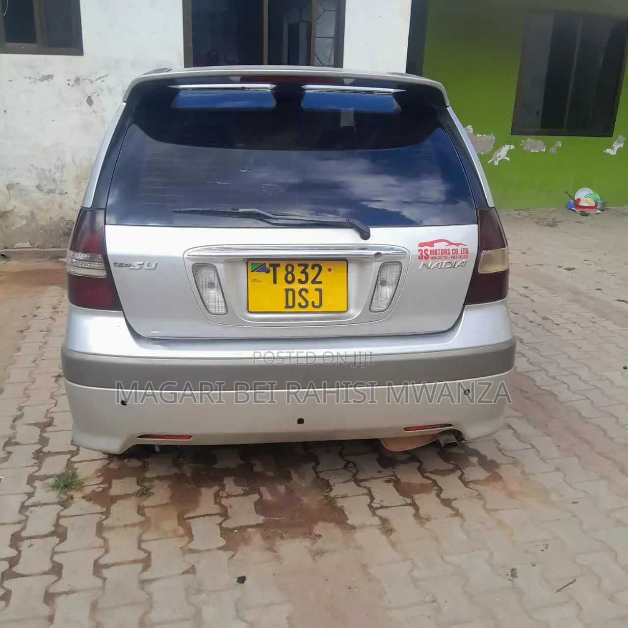 Toyota Nadia 2003 Silver