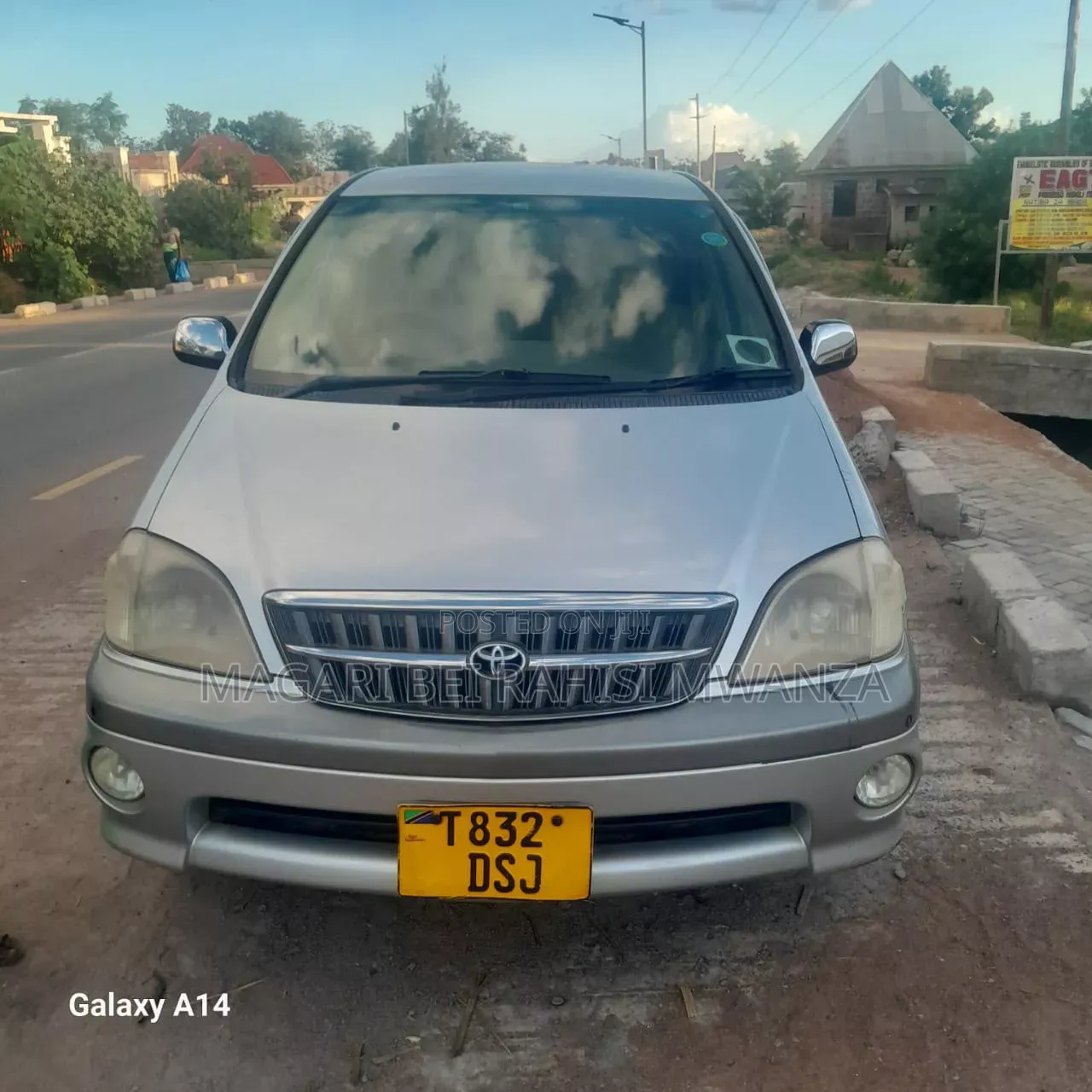 Toyota Nadia 2003 Silver