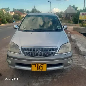 Toyota Nadia 2003 Silver