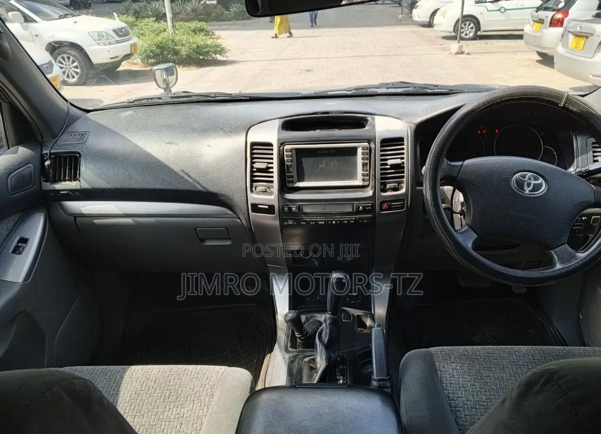 Toyota Land Cruiser Prado 2007 Gray