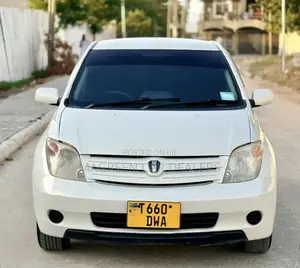 Toyota IST 2005 White