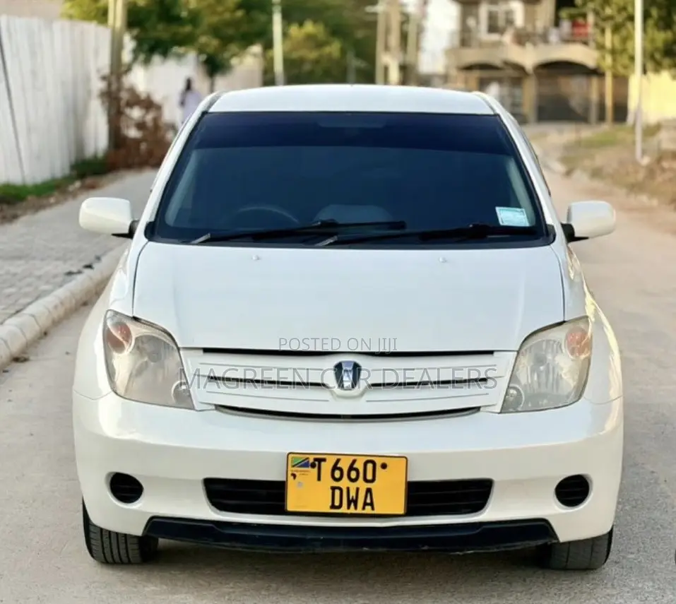 Toyota IST 2005 White