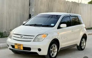Toyota IST 2005 White