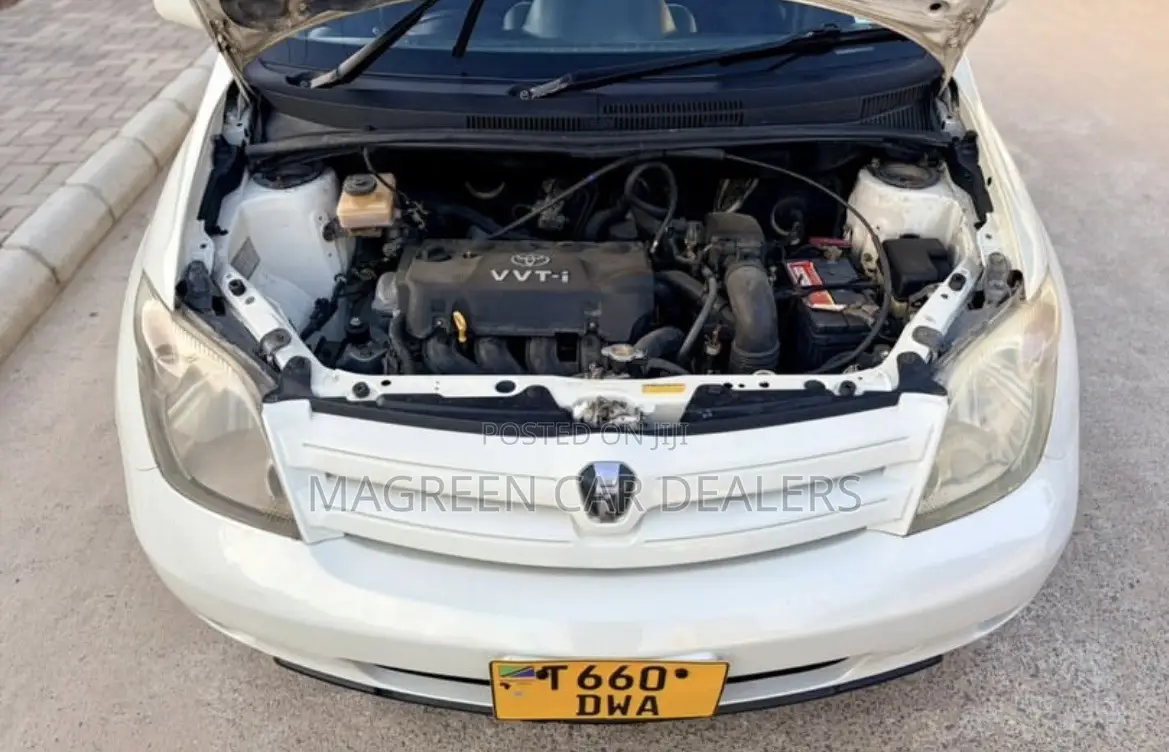 Toyota IST 2005 White