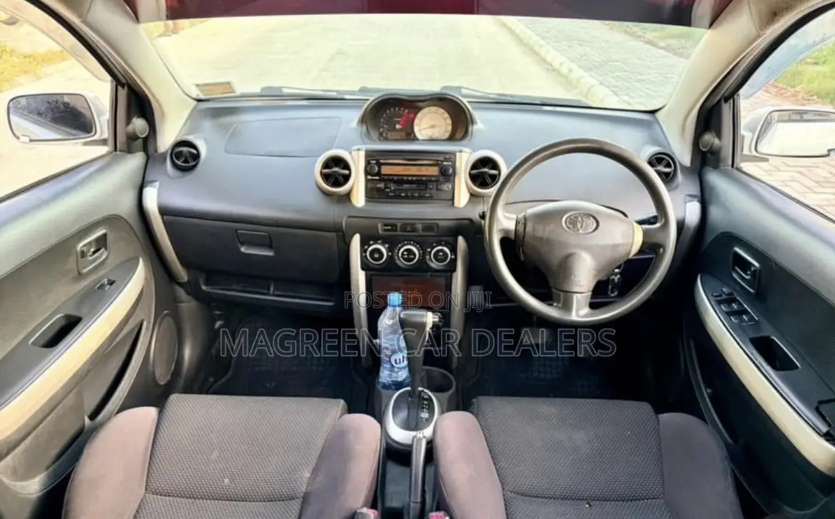 Toyota IST 2005 White