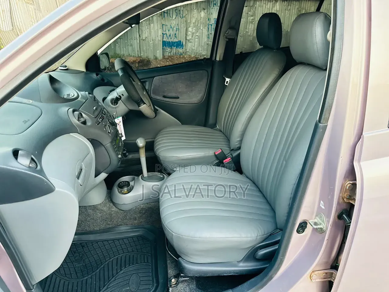 Toyota Vitz 2002 Pink