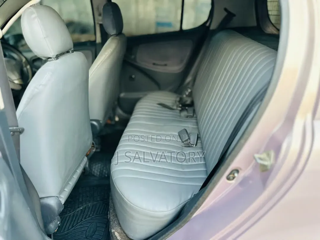 Toyota Vitz 2002 Pink