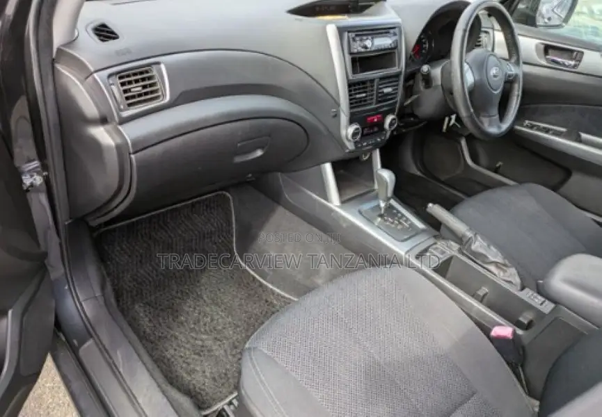 Subaru Forester 2012 Gray