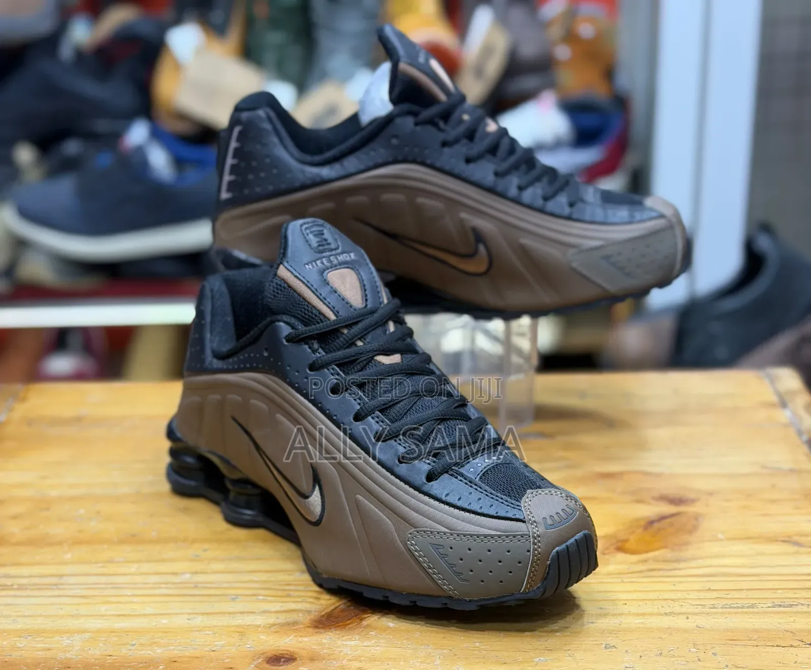 MensMen's Sneakers Nike Shox New Colors
