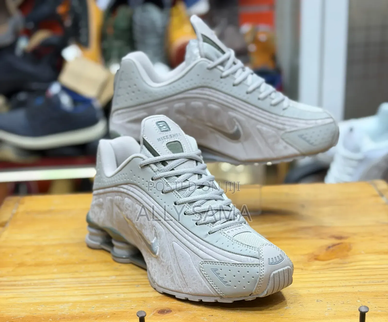 MensMen's Sneakers Nike Shox New Colors