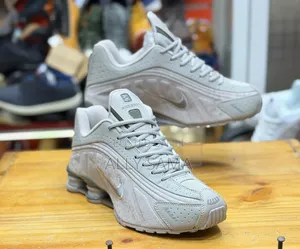 MensMen's Sneakers Nike Shox New Colors