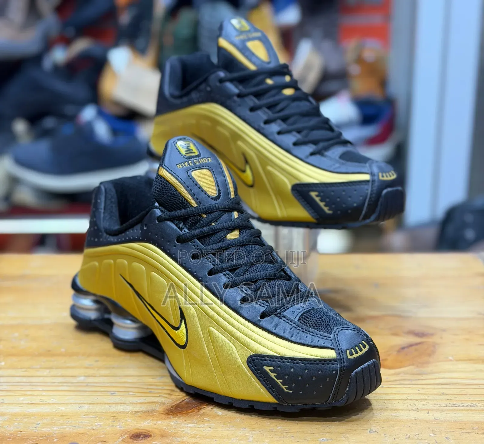 MensMen's Sneakers Nike Shox New Colors