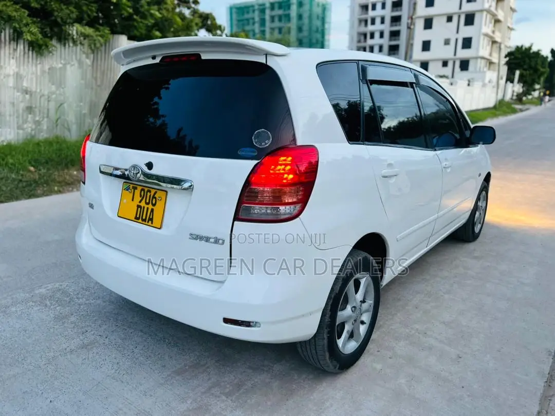 Toyota Corolla Spacio 2006 White