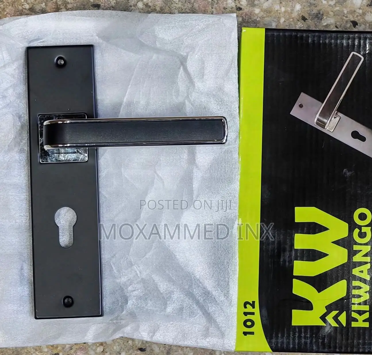 Kiwango Door Handle Set, Model 1012