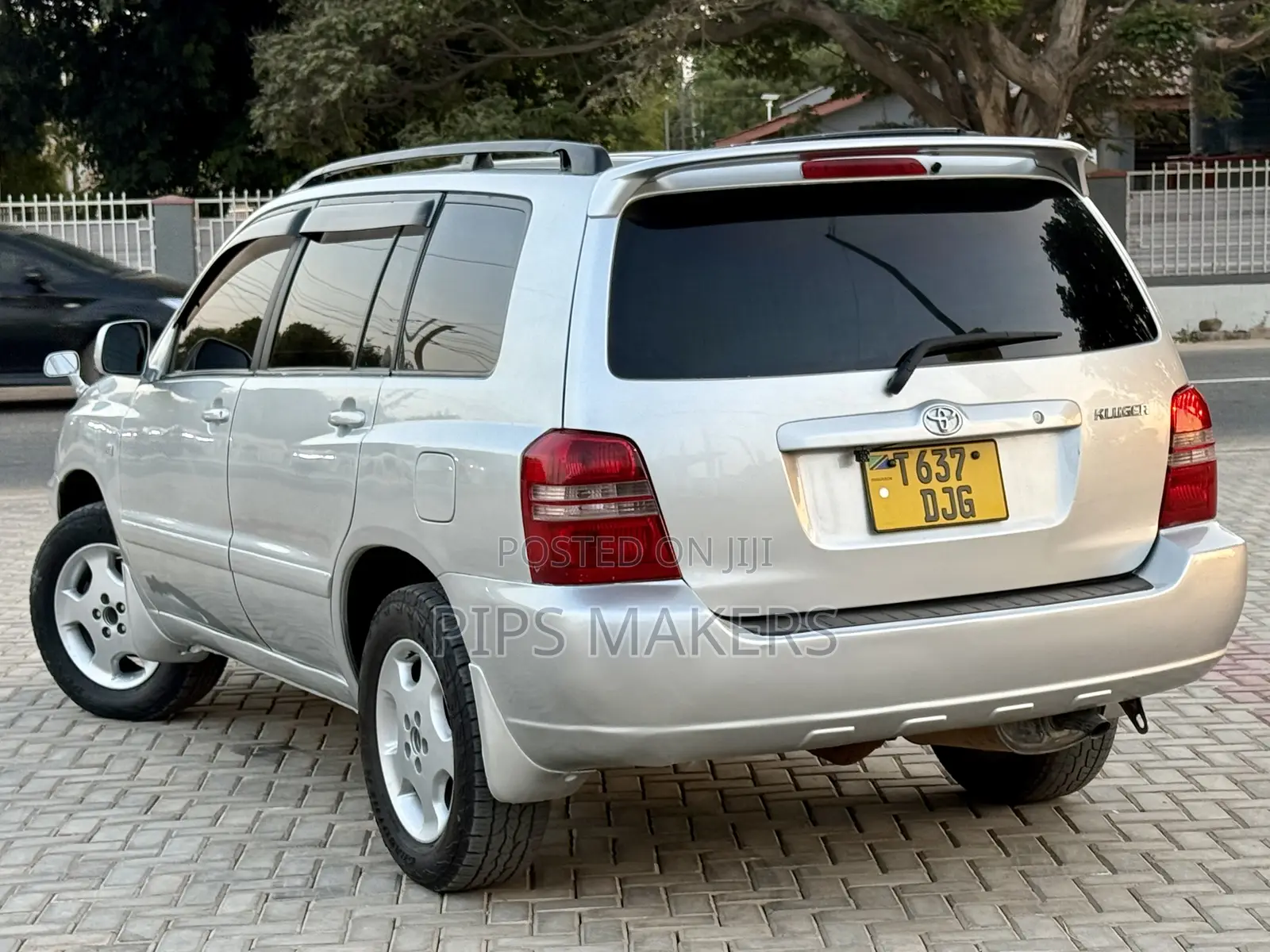 Toyota Kluger 2004 Silver
