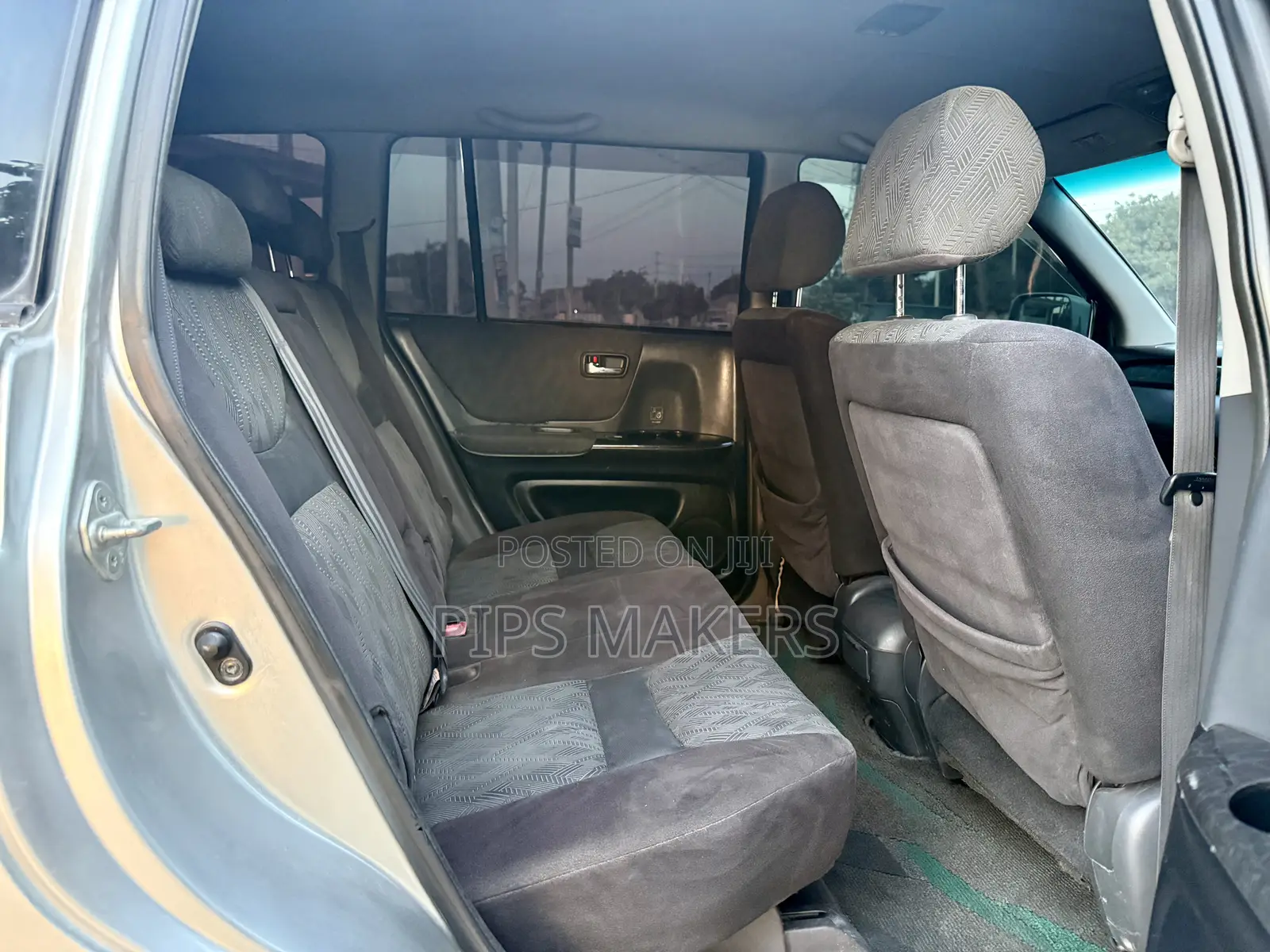 Toyota Kluger 2004 Silver